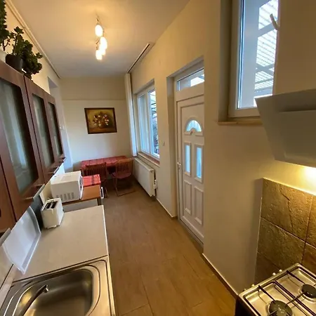 Vasmacska Apartman Apartment