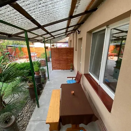 Vasmacska Apartman Apartment *